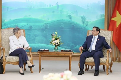 PM asks France to support Vietnam in preventing emerging infectious diseases