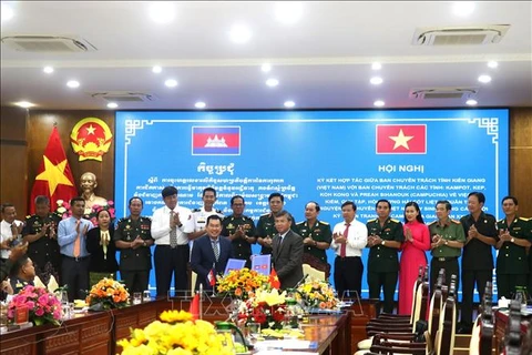 Vietnamese, Cambodian provinces step up efforts in searching, repatriating martyrs’ remains 