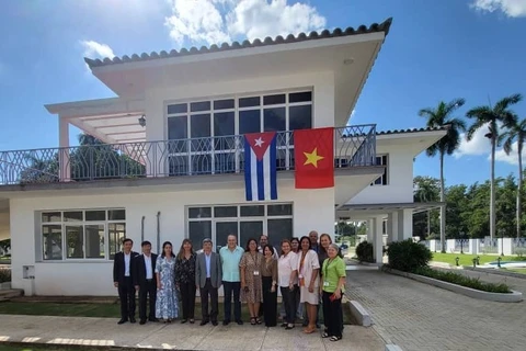 Vietnam, Cuba to strengthen ties in biotechnology