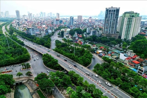 Summit seeks advice for Hanoi’s digital transformation, smart city building