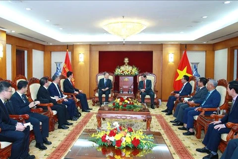 Senior Party official receives delegation of CPC Political and Legal Affairs Commission