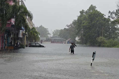 Floods force over 4,600 people in northeast Malaysia to evacuate 