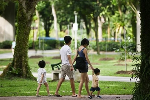 Singapore’s household debt drops to lowest in a decade
