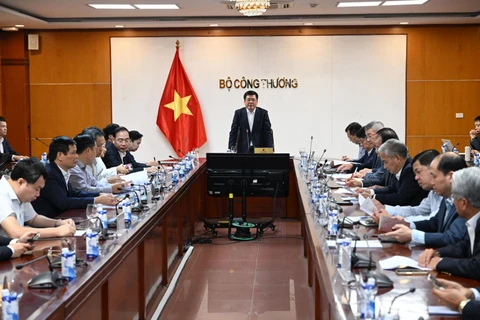 Vietnam, Laos boost cooperation in coal trading