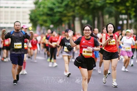 Over 30,000 runners take part in sixth Techcombank International Marathon