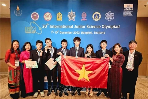 Hanoi students win six medals at Int’l Junior Science Olympiad