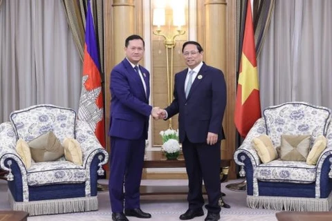 Cambodian PM’s official visit enhances traditional friendship with Vietnam