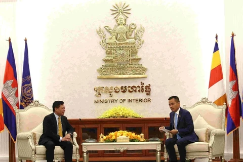 Vietnam, Cambodia vow to facilitate cross-border trade