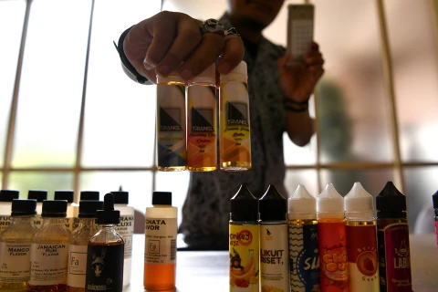 Indonesia imposes new tax on e-cigarettes