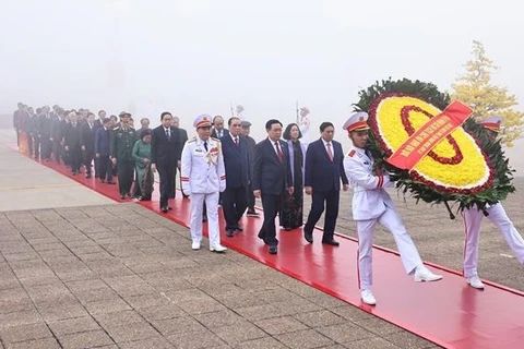 Party, State leaders commemorate President Ho Chi Minh on CPV’s founding anniversary
