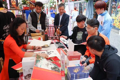 Spring book street promises exciting activities during Tet