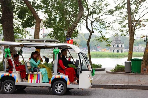 Hoan Kiem – Thang Long Imperial Citadel e-bus route launched