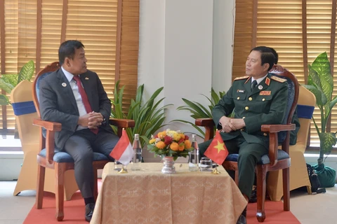 Vietnam strengthens defence ties with Indonesia, Philippines