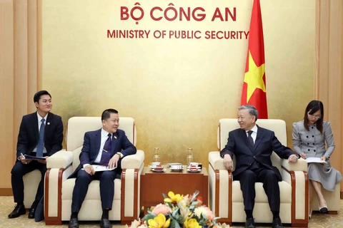 Vietnamese, Lao public security ministries bolster cooperation