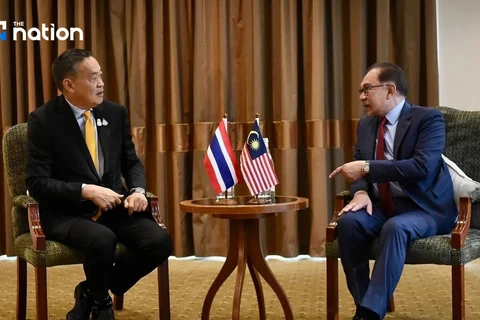 Thai, Malaysian PMs discuss tourism cooperation