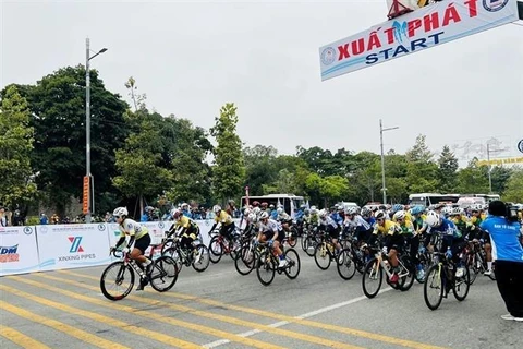 Binh Duong int’l women cycling tournament opens