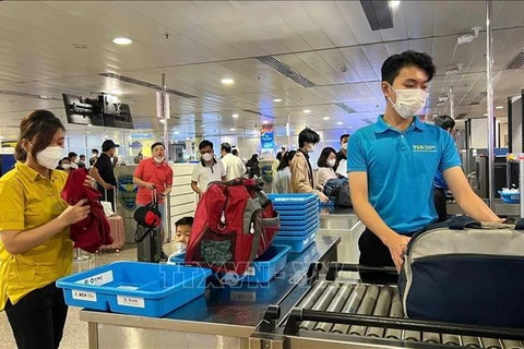 HCM City proposes measures to shorten immigration procedures time at Tan Son Nhat airport