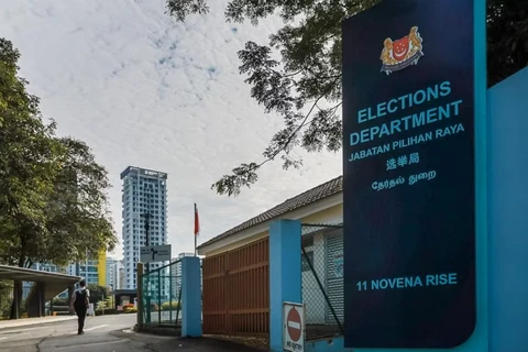 Singapore: 50,000 public servants to undergo training for election