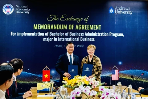 Vietnamese, US universities seal training cooperation deal