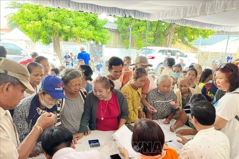 HCM City delegation provides health check-ups for needy people in Laos