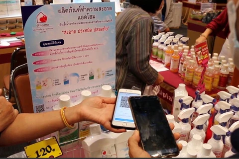 Thailand looks towards cashless society