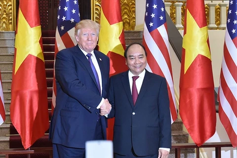 PM Phuc meets US President Trump in Hanoi