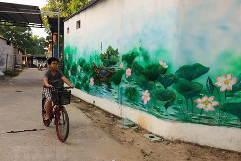 Murals help fishing village attract more visitors