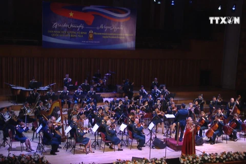 Russian military band enthralls Vietnamese audience