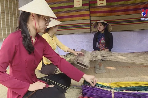 Young people enthusiastic about developing traditional crafts