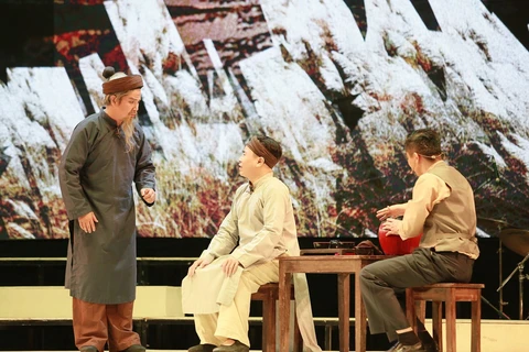 ‘Cai luong’ plays reformed to touch audience’s hearts