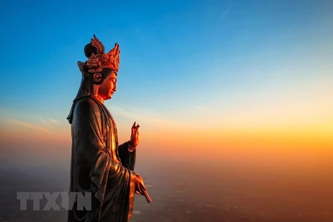 Bodhisattva statue on mountain makes Tay Ninh worth-to-visit destination