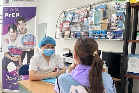 Vietnam advised to offer more anti-HIV services