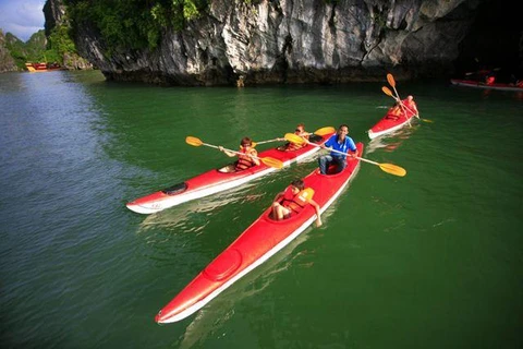 Exploring the coral reefs on pristine Lan Ha Bay by kayak