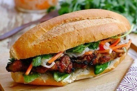 Vietnamese baguette – a unique feature of street food of Ha Noi