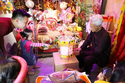 Impressed with traditional toy products in Mid-Autumn Festival 2020