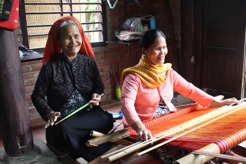 The aged-old weaving trade in the life of Cham people in Ninh Thuận