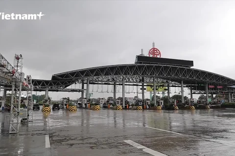 Traveling to other provinces is easy after Hanoi stops controlling checkpoints