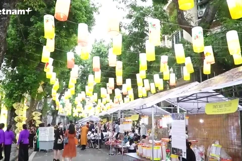 Traditional Mid-Autumn Festival cultural space in Hanoi's Old Quarter