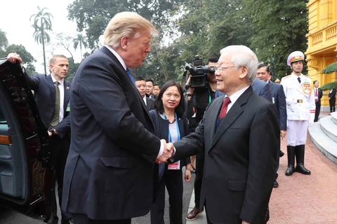 Top Vietnamese leader welcomes US President