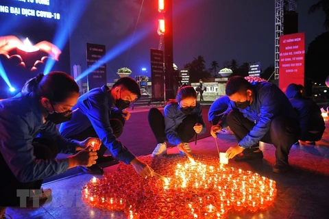 Vietnam holds ceremony to commemorate pandemic victims