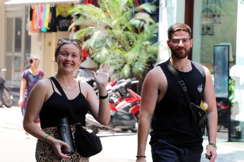 Spreading a love of Hanoi on “zero dong” tours