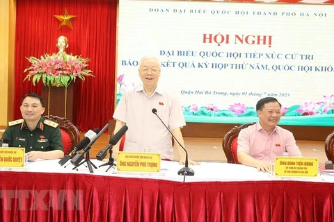 Party leader meets voters in Hanoi