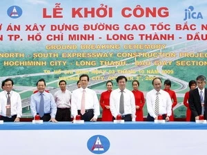 PM kicks off construction of North-South Expressway