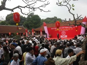 Poetry festival opens to celebrate Hanoi’s birthday