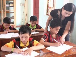 Dak Lak expands Vietnamese-Ede bilingual teaching 