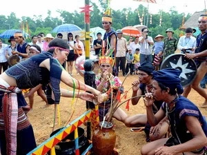 Ethnic Culture-Tourism Village makes debut 