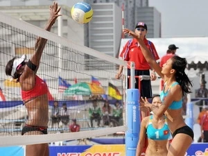 Women’s beach volleyball tourney opens 