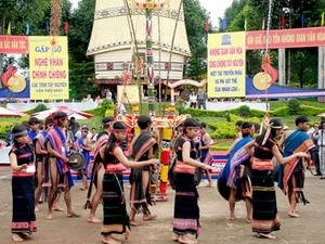 Exhibition of Central Highlands culture opens 