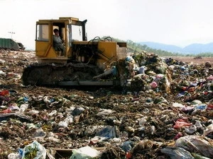 Japan helps Hanoi in industrial waste treatment 
