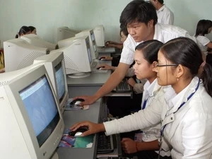 By December 2010, nearly 26.8 million people use internet in Vietnam (source: VNA)